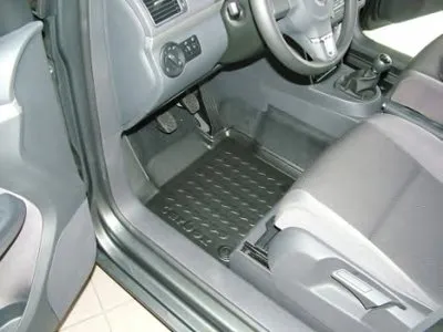 Резиновый коврик с защитными бортами Carbox Floor CARBOX купить