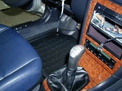 Резиновый коврик с защитными бортами Carbox Floor CARBOX купить