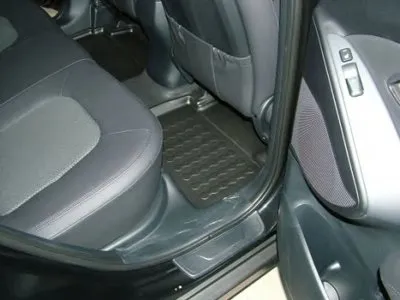 Резиновый коврик с защитными бортами Carbox Floor CARBOX купить