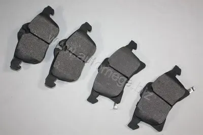 Комплект тормозных колодок, дисковый тормоз AutoMega Premium AUTOMEGA купить