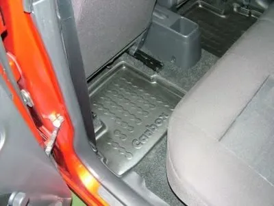 Резиновый коврик с защитными бортами Carbox Floor CARBOX купить