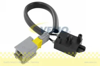 Выключатель, привод сцепления (Tempomat); Выключатель, привод сцепления (управление двигателем) premium quality MADE IN EUROPE VEMO купить